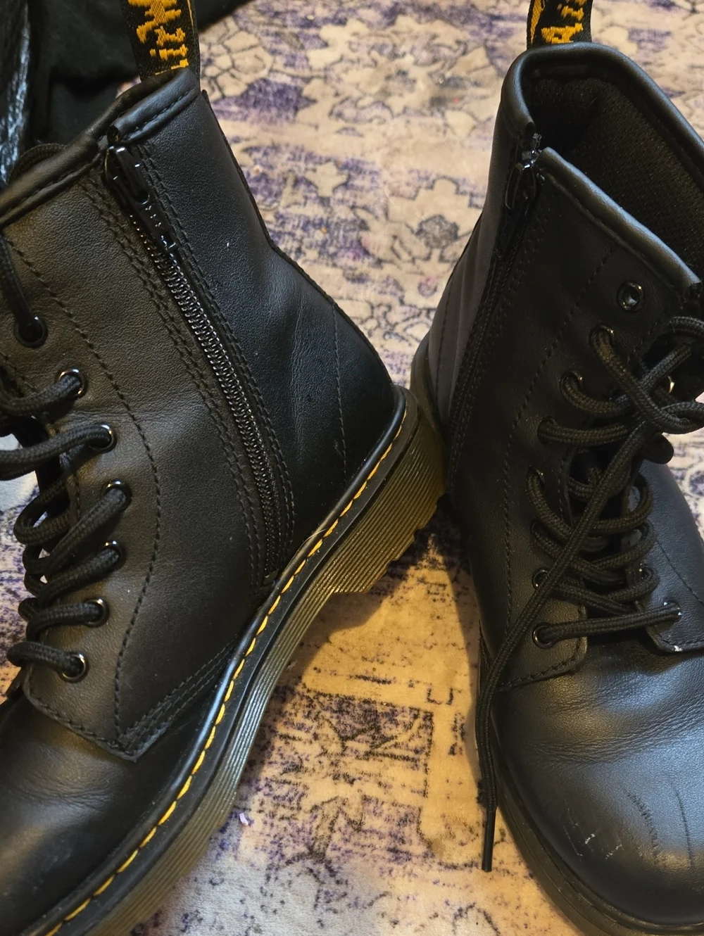N/A classic black